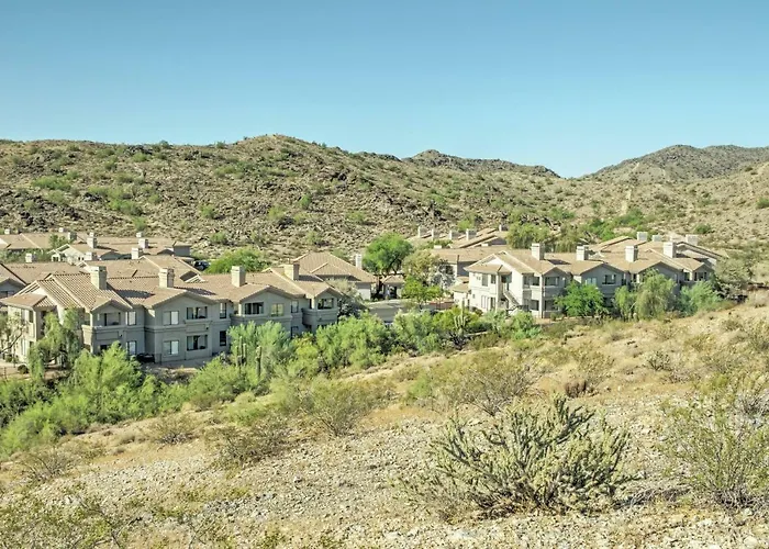 Hotel Raintree At South Mountain Preserve